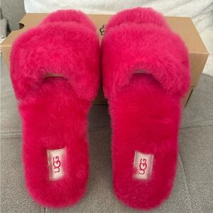 UGG Women's Bright Fuchsia Fluff Slide Slippers